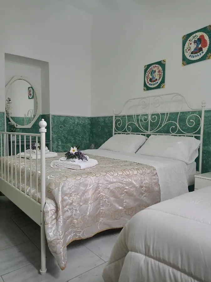 Mary Home - Casa Vacanza Taormina Italy